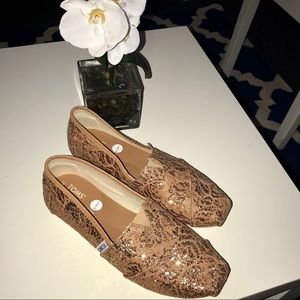 Sparkling Brown Toms